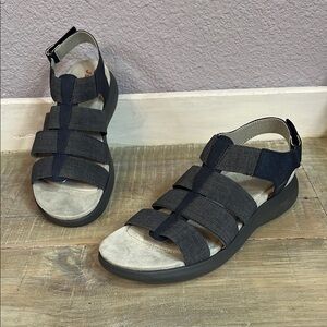 Gray J Sports Comfortable Sandals for Women Sz 7.5